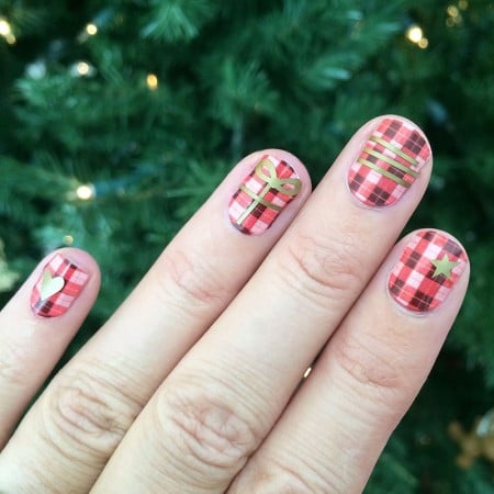 Christmas gift nail art