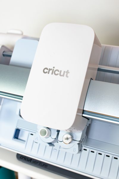 Cricut Venture carriage with blades